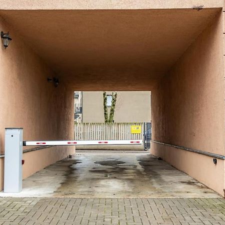 Modern Flat In Old Town Kaunas - Free Parking & Self Check-In エクステリア 写真