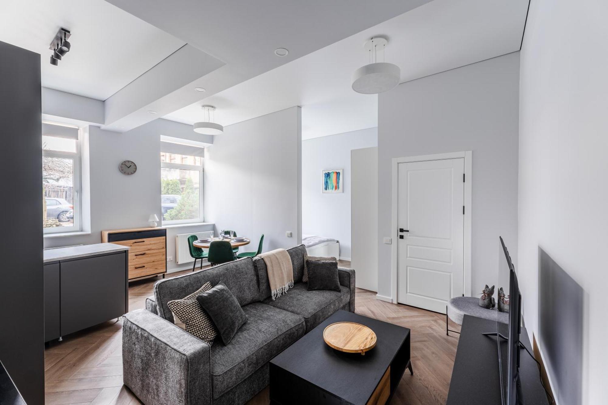 Modern Flat In Old Town Kaunas - Free Parking & Self Check-In エクステリア 写真