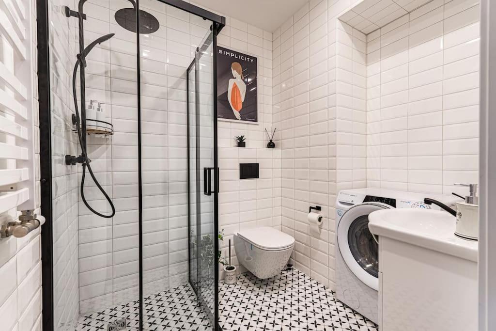 Modern Flat In Old Town Kaunas - Free Parking & Self Check-In エクステリア 写真