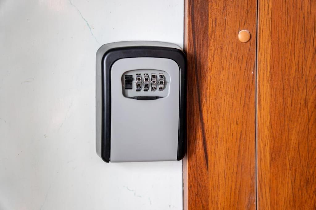 Modern Flat In Old Town Kaunas - Free Parking & Self Check-In エクステリア 写真