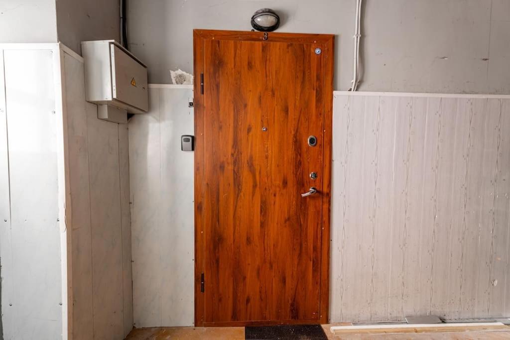 Modern Flat In Old Town Kaunas - Free Parking & Self Check-In エクステリア 写真